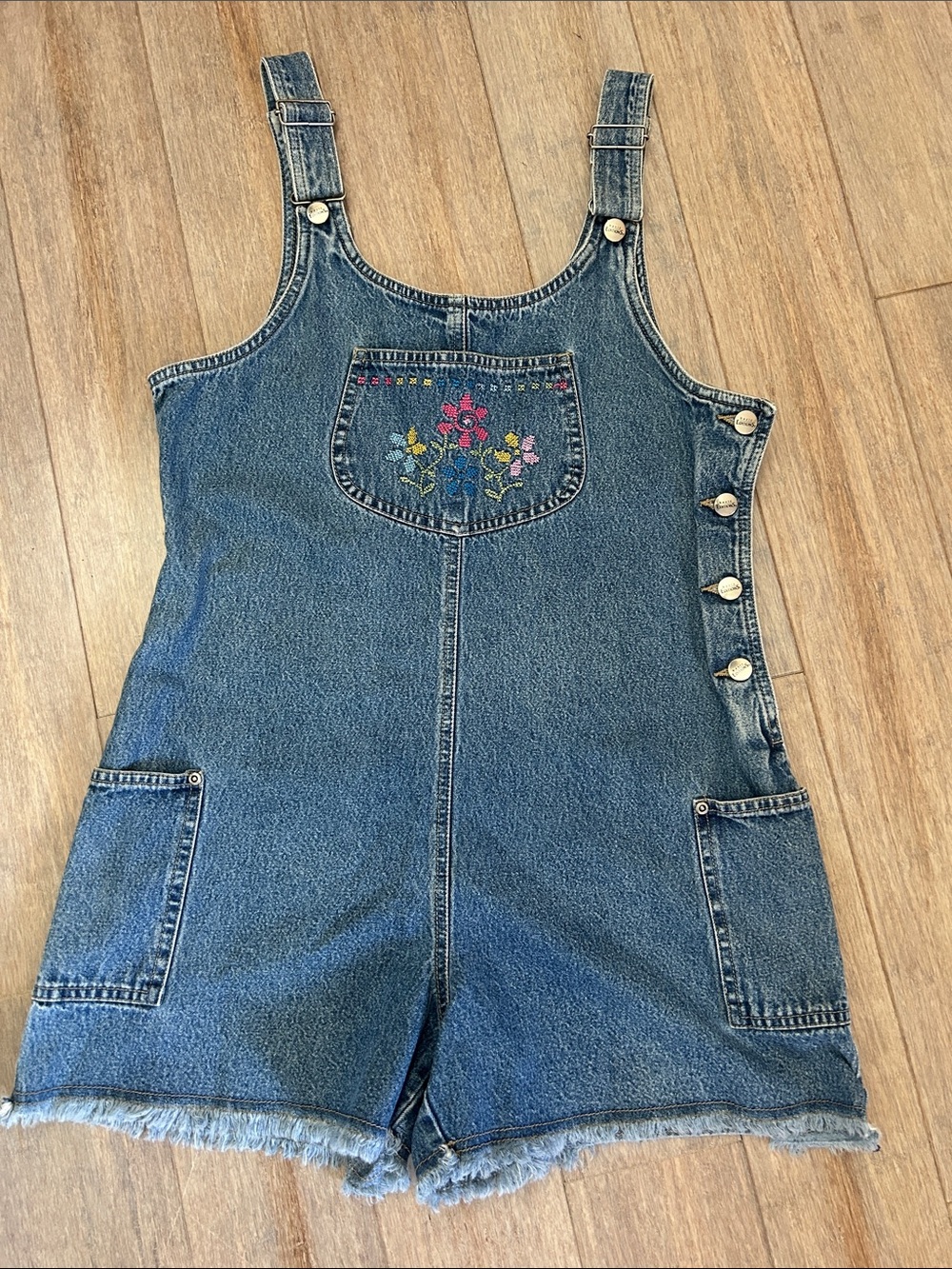 VTG Basic Editions Blue Denim Short Overalls with Floral Embroidery at chest S